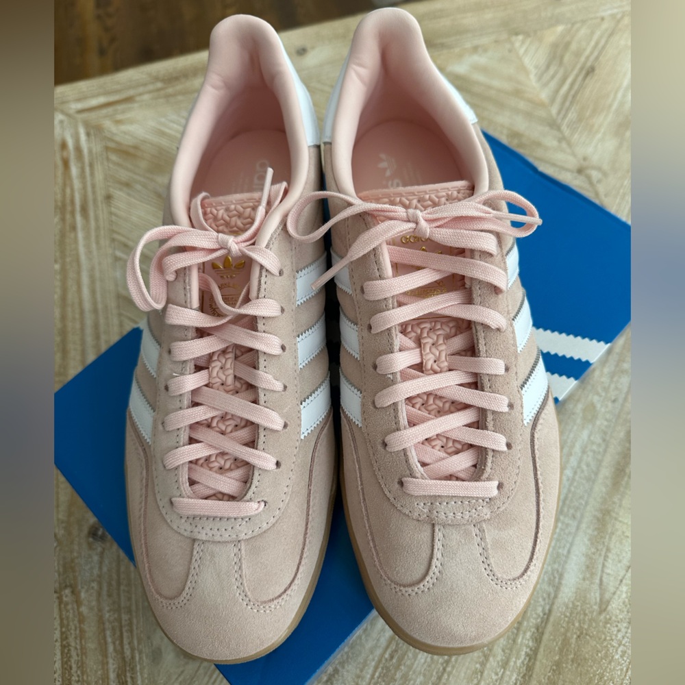 Adidas Gazelle Sneakers!